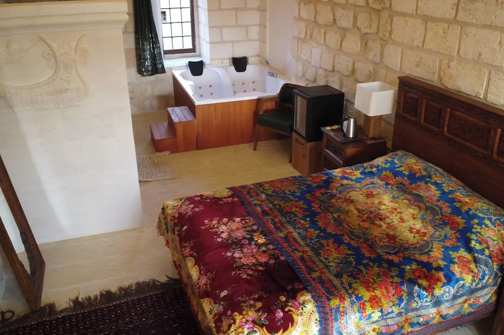 Deluxe Double Room, Private Bathroom, City View photo 3