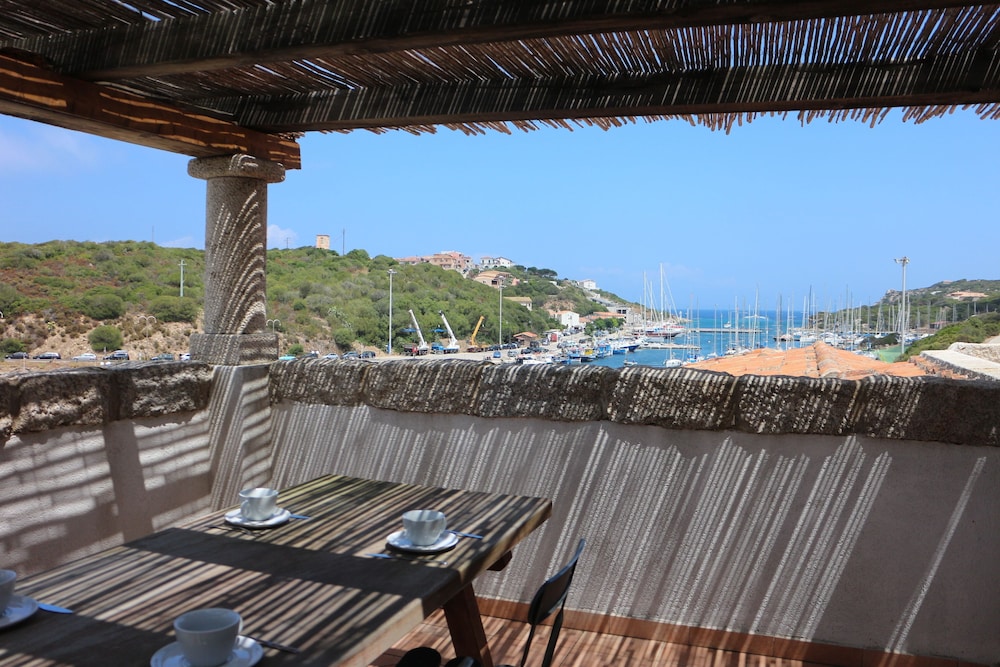 Duplex, 2 Bedrooms, Sea View (V214) photo 2