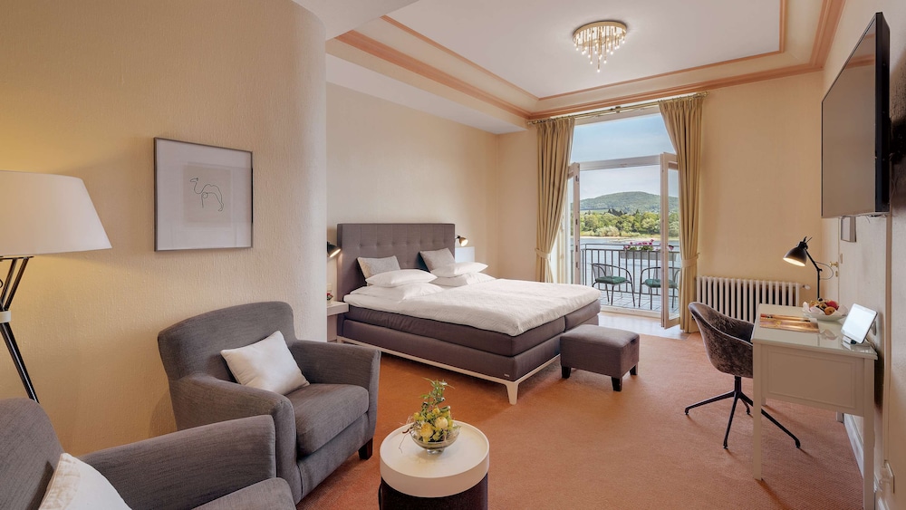 Suite, 1 Double Bed, River View - Photo 6