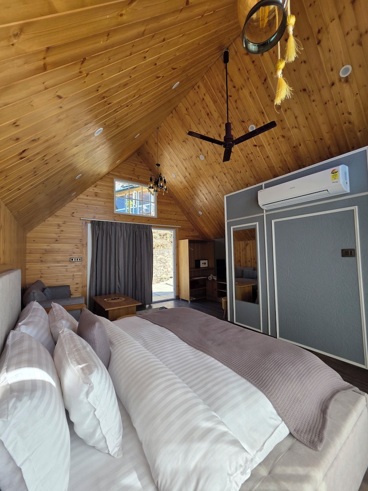 Classic Double Room, River View