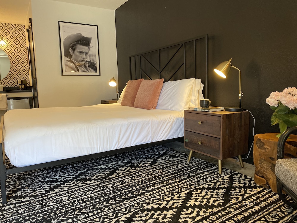 Deluxe Room, 1 King Bed
