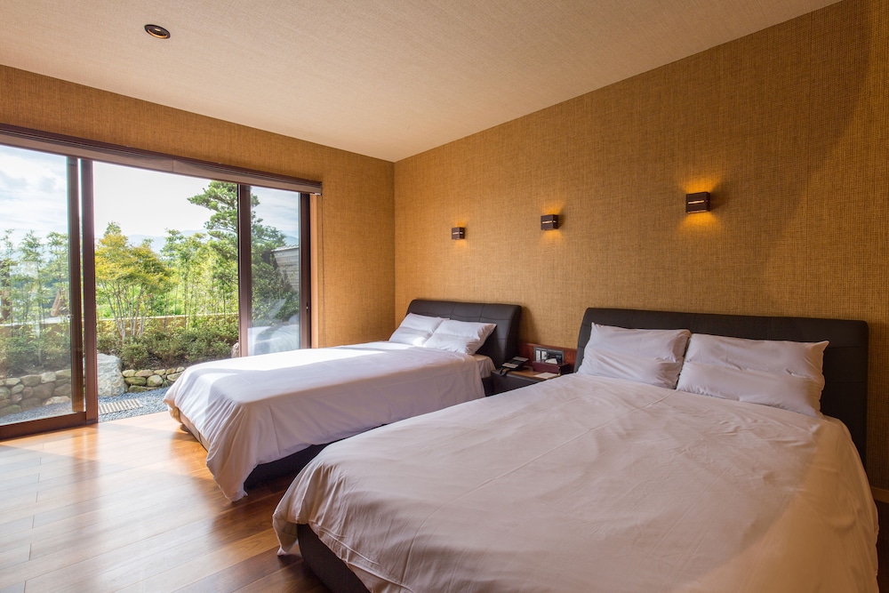 Premium Suite, Tatami Area, Private And Open Air Bath, Take, Non Smoking - Teppan Takasaki