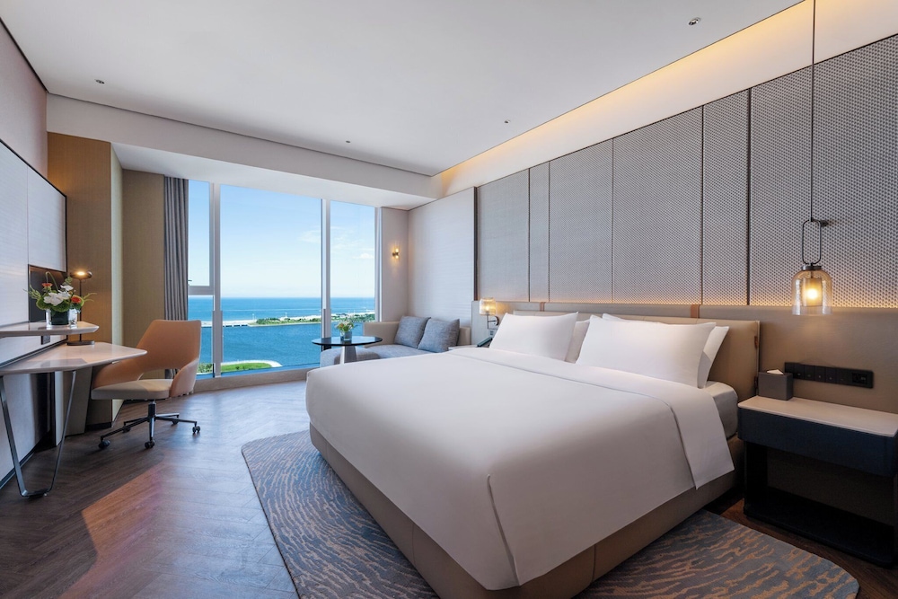 Standard Room, 1 King Bed, Sea View