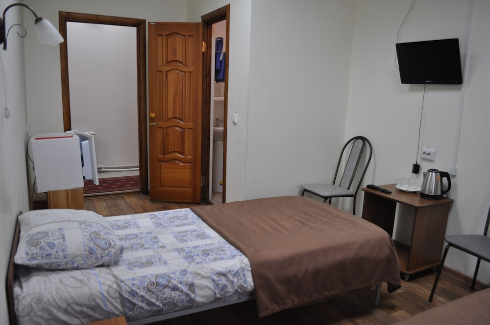 Standard Twin Room photo 2