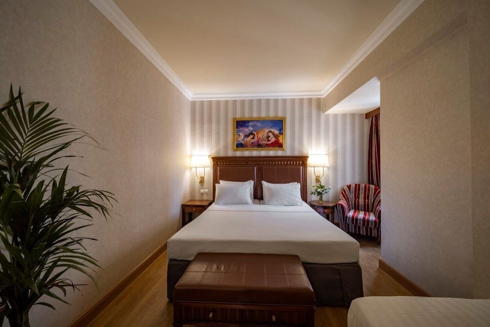 Classic Triple Room