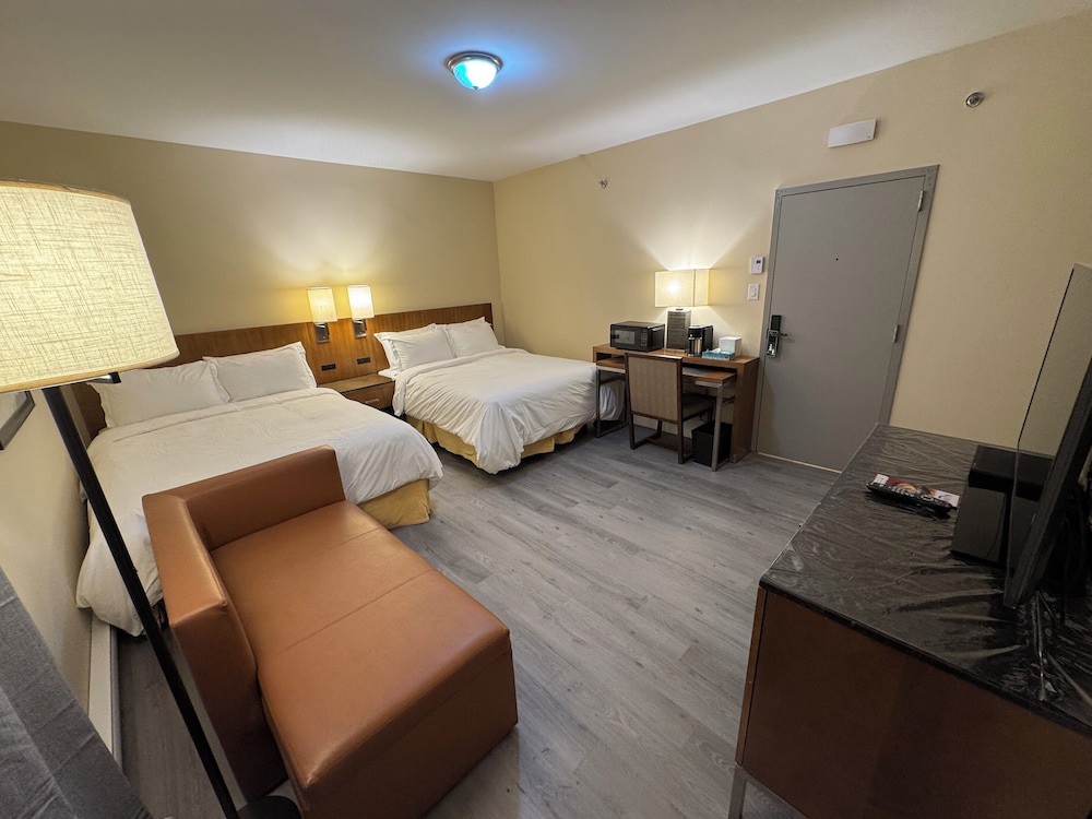 Superior Room, 2 Queen Beds photo 3