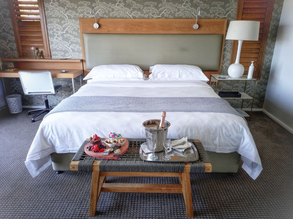 Superior Room, 1 King Bed, Balcony, Ocean View (Suite 1)