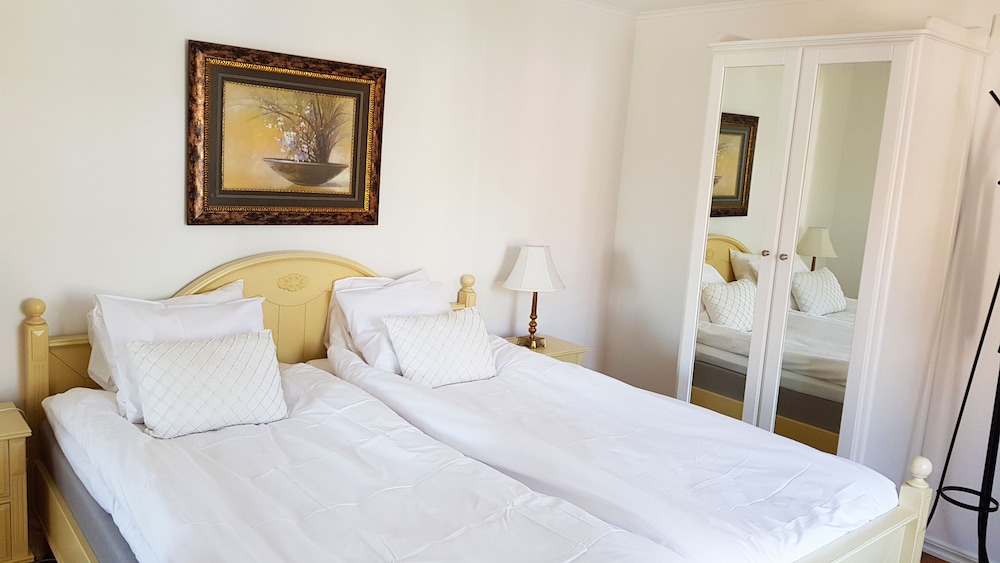 Suite, 1 King Bed