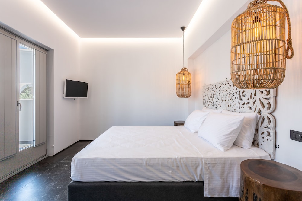 Gem Suite, outdoor hot tub