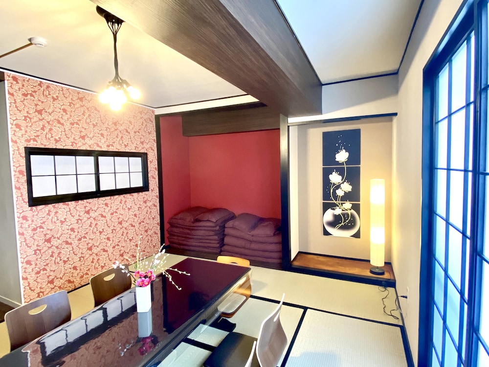 Condo (Tall House) photo 3