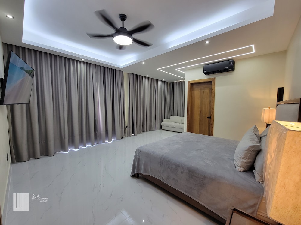 Premium Villa photo 3
