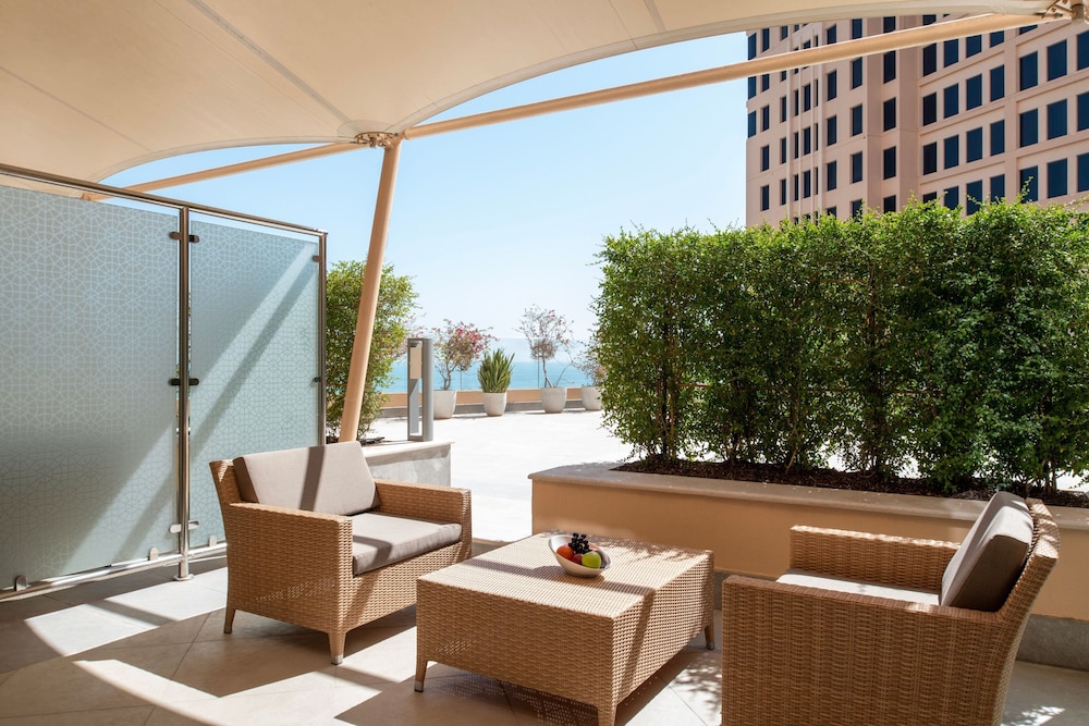 Grand Deluxe Terrace, 1 King Bed, Sea View - Photo 6