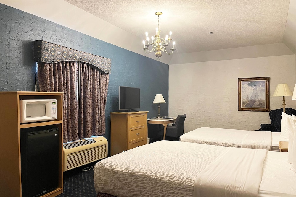 Room, 2 Queen Beds, Non Smoking - Photo 4