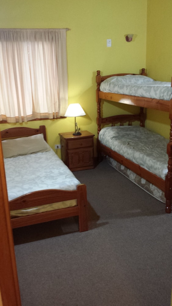 House, 2 Bedrooms photo 1