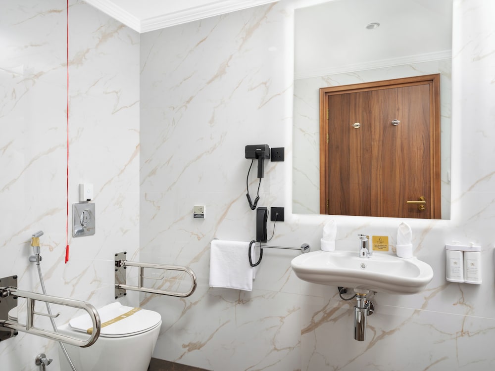 Accessible Double Room - Photo 3