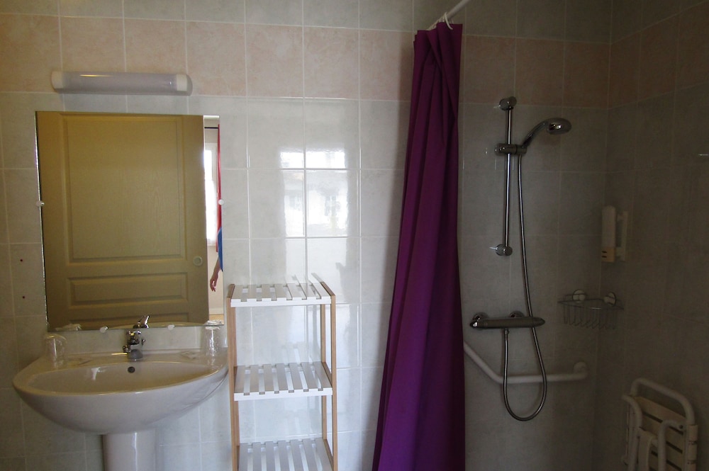 Family Triple Room, Multiple Beds photo 2