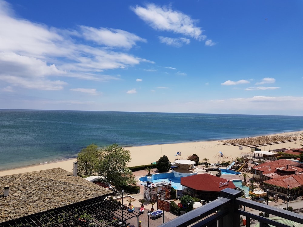 Panoramic Apartment, 1 Bedroom, Balcony, Sea View photo 2