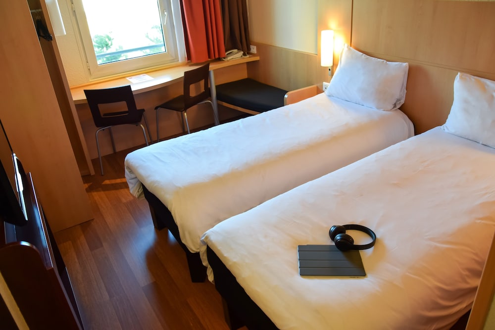 Standard Double Room, 1 Double Bed - Photo 9