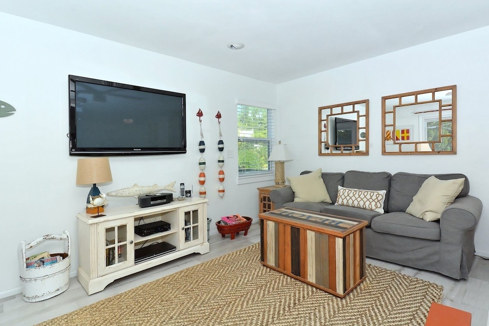 House, 2 Bedrooms