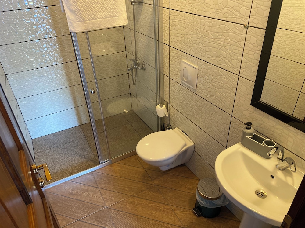 Standard Double or Twin Room, Mountain View photo 2
