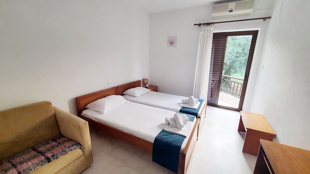 Standard Double or Twin Room photo 1