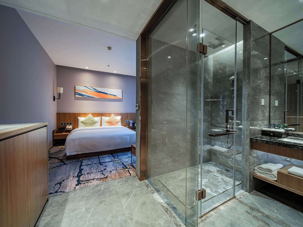 Superior Room - King photo 3