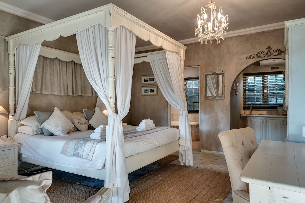 Standard luxury room photo 3