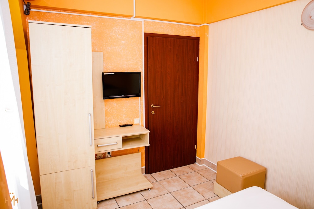 Standard Double Room photo 3