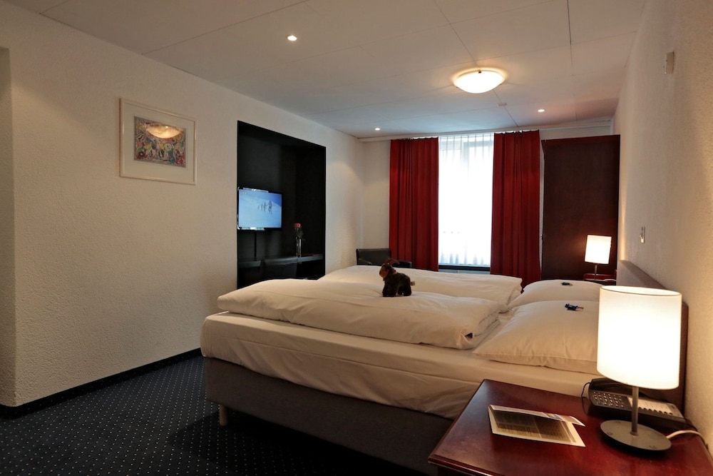 Budget Double Room photo 2