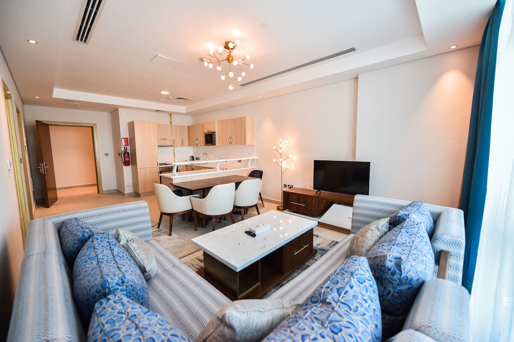 One-Bedroom Apartment - Photo 1