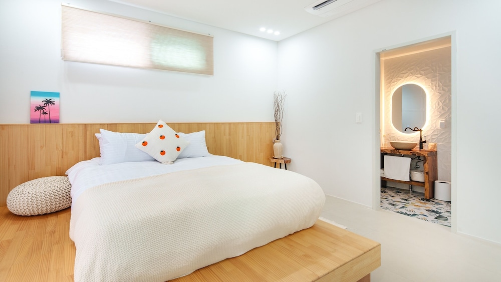 Basic Room, 2 Bedrooms (stayeden dull (Pets not allowed)) - Photo 2