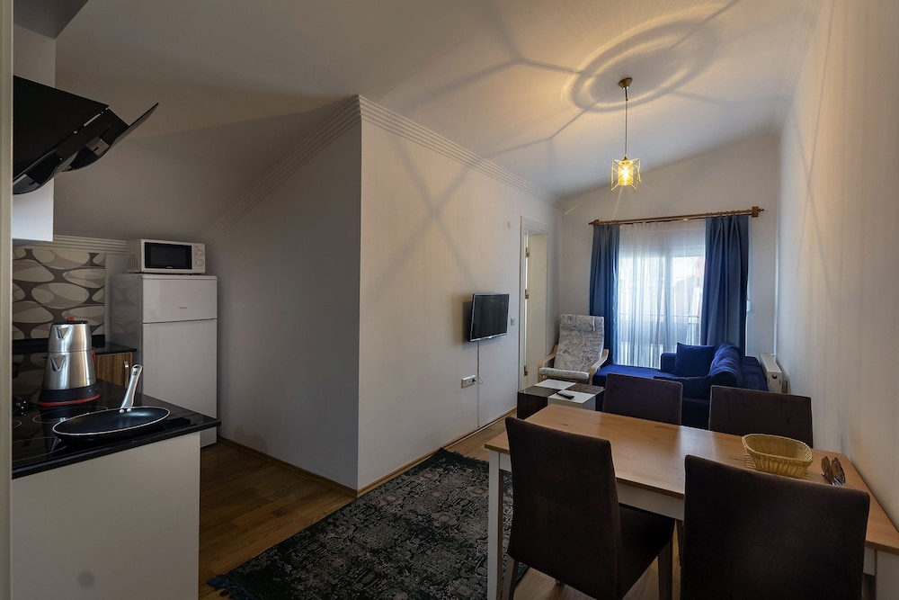 Junior Apartment, 2 Bedrooms, Non Smoking, Partial Sea View