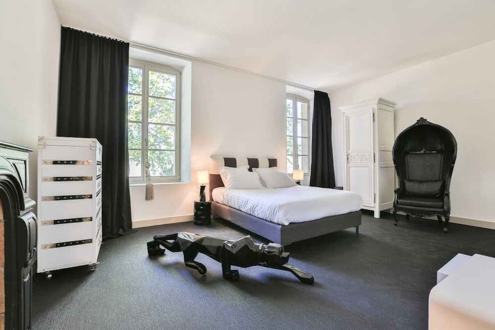 Exception Suite photo 1