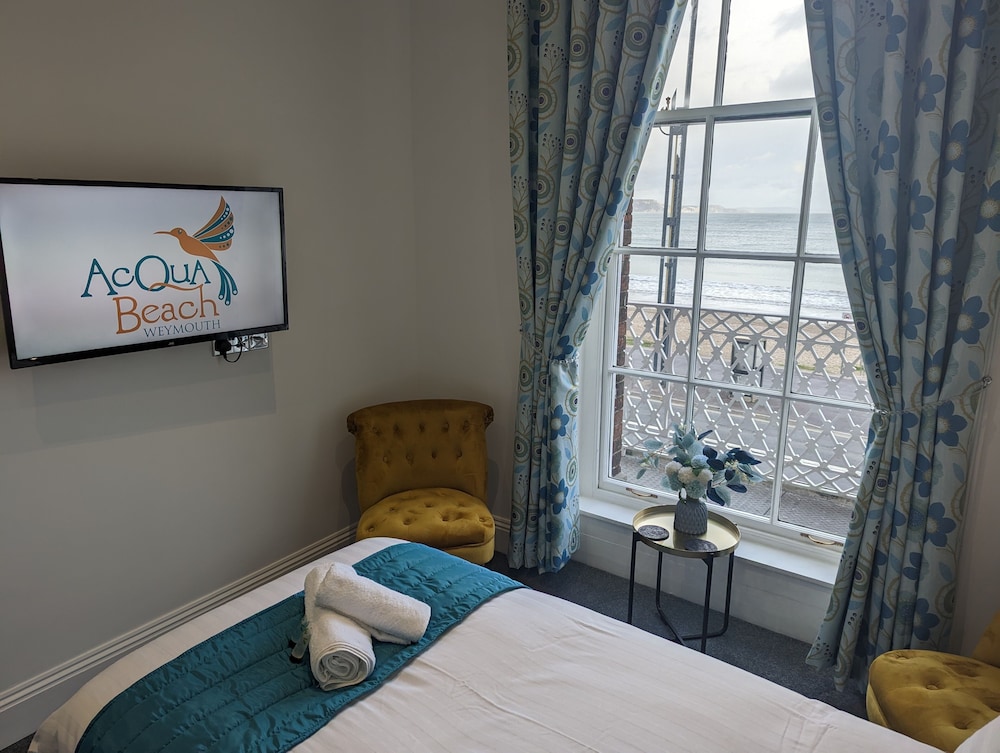 Double or Twin Room, Beach View, Beachfront photo 2