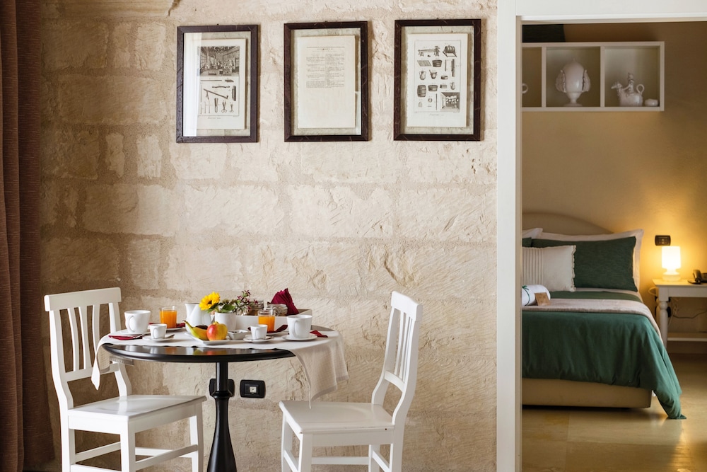 Superior Suite - Photo 3