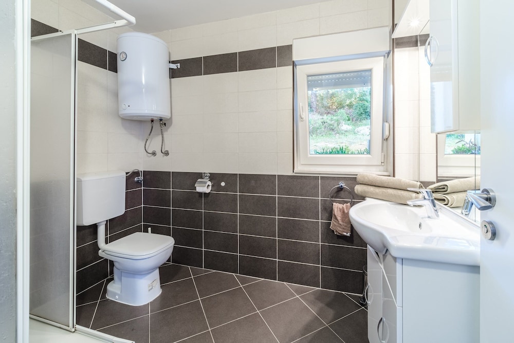 Standard Room, Hill View (escape)