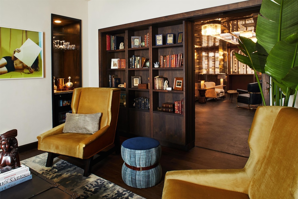 Suite (Casablanca)