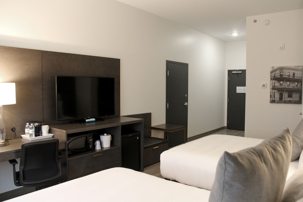 Standard Room, 2 Queen Beds, Accessible, Refrigerator & Microwave - Photo 2