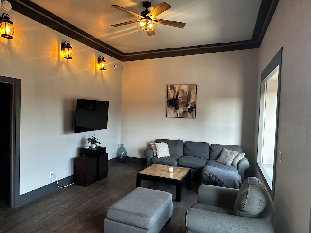Premium Apartment, City View