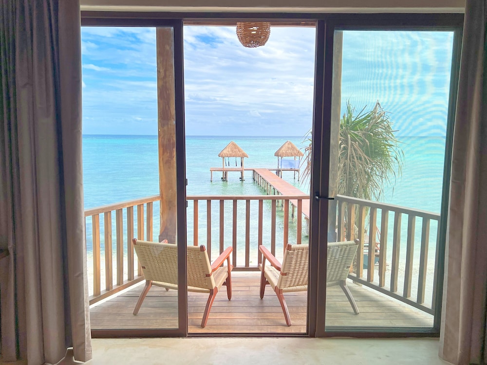 Beachfront Upper King - Photo 6