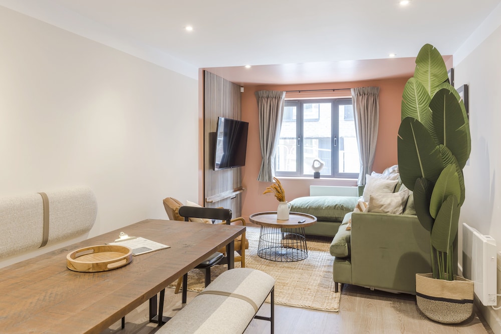Deluxe Apartment - Photo 1