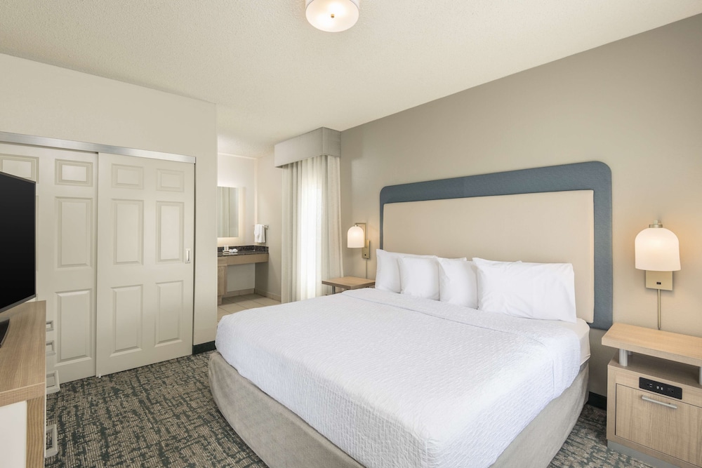 Suite, Multiple Beds, Accessible, Bathtub - Photo 1