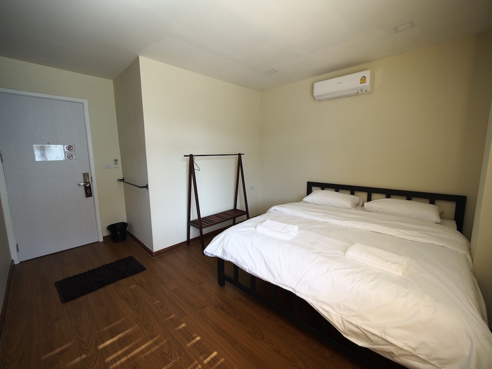 Economy Double Room, Shared Bathroom