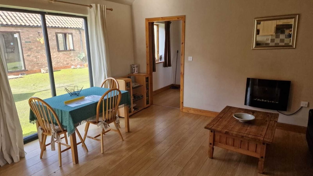 The Dairy Cottage, (Upto Five People) photo 2