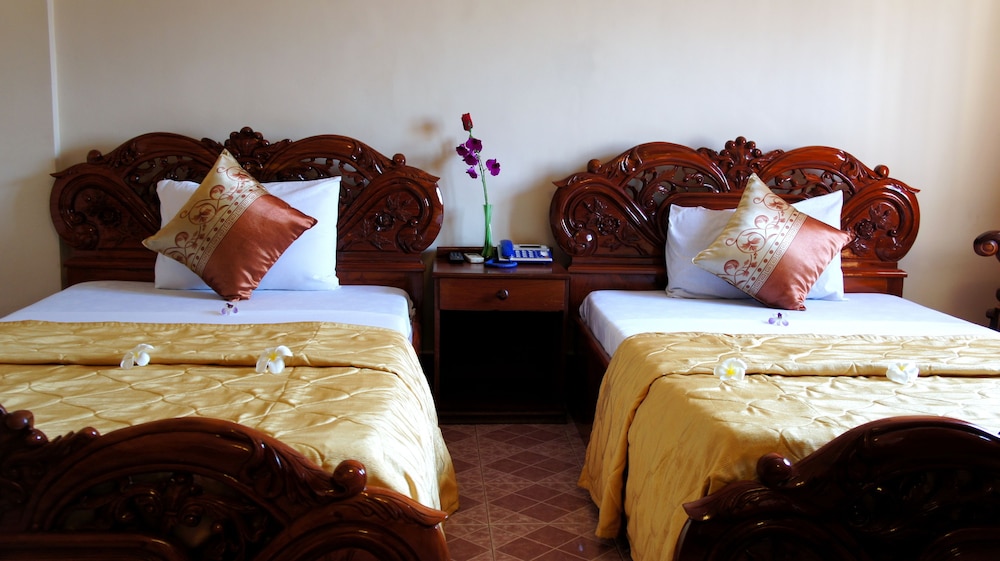 Deluxe Room, 2 Twin Beds photo 2