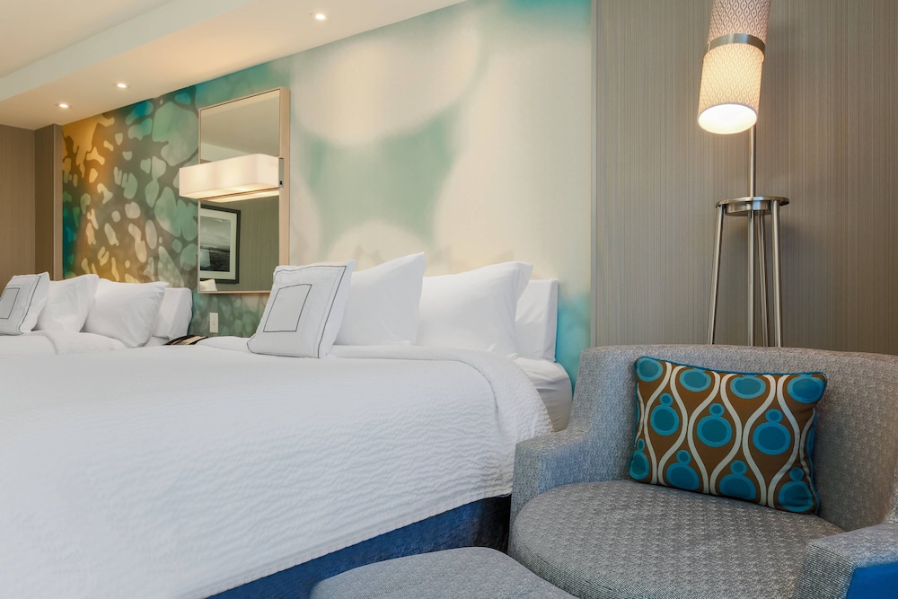 Room, 2 Queen Beds (Hearing Accessible) photo 2