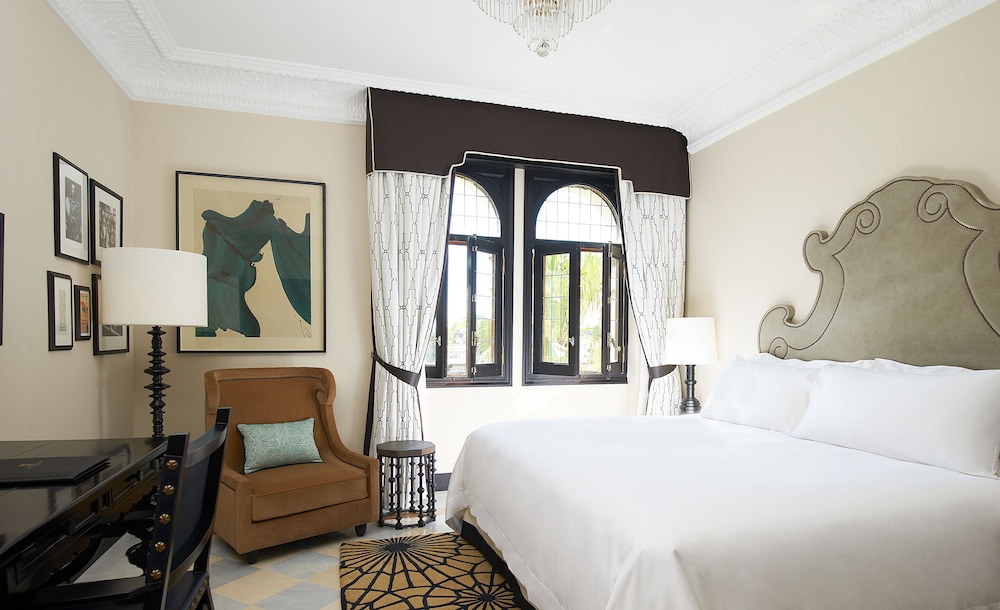 Grand Room, 1 King Bed, Terrace