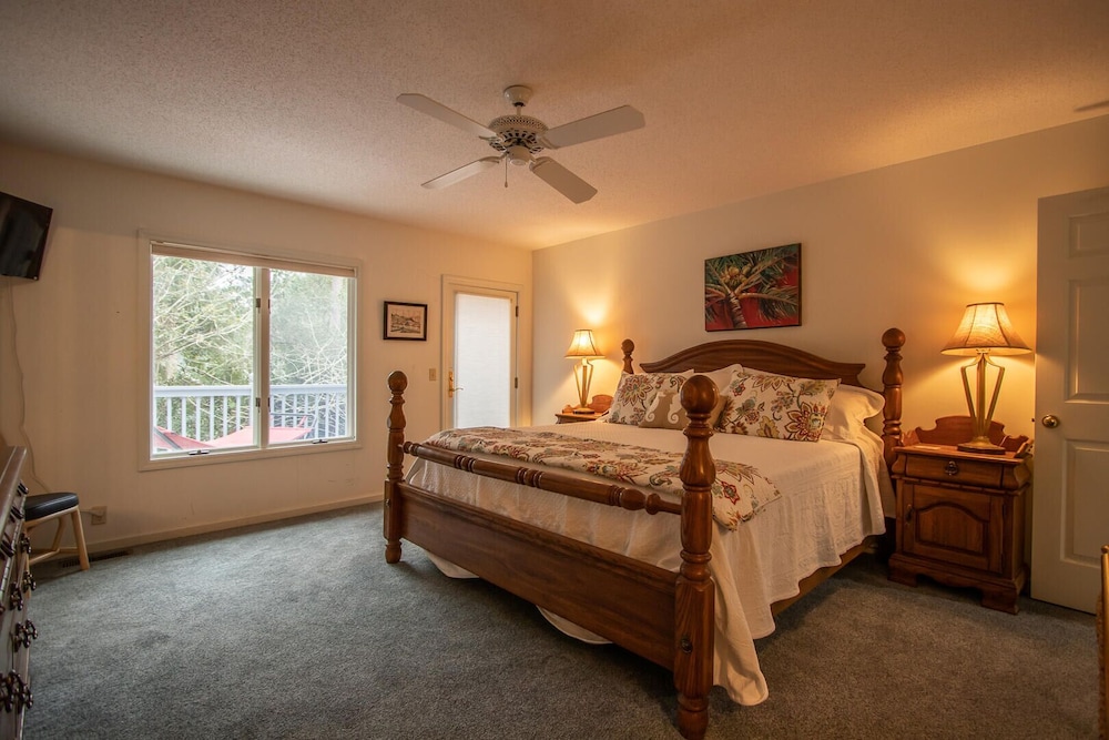 House, Multiple Beds, Kitchen photo 2