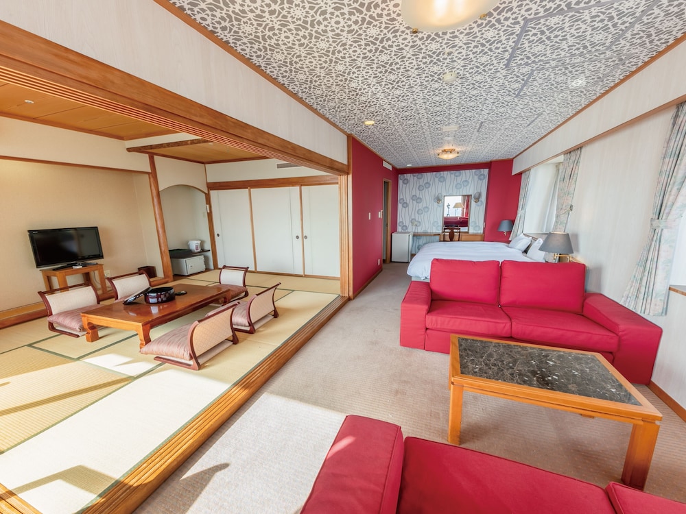 Deluxe Suite - Photo 16