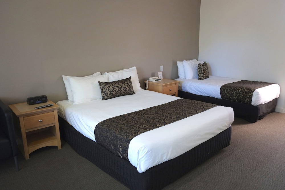 Standard Queen Room photo 2
